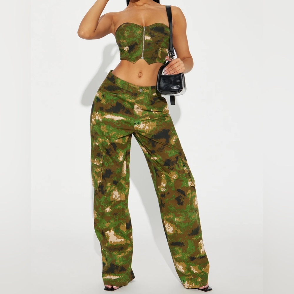 Camo Print 2 piece set, wide leg cargo pants with matching bra top